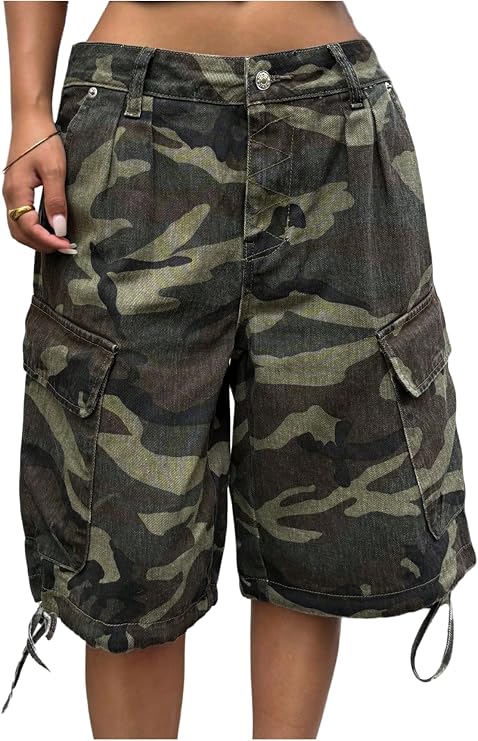 WDIRARA Women's Camo Denim Cargo Shorts Letter Graphic Baggy Bermuda Shorts